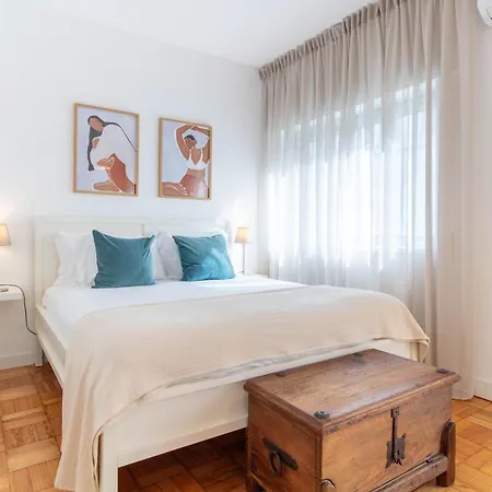 Stylish 3br In W Ac By Lovelystay * Oporto