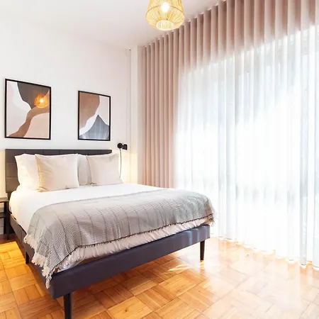 Stylish 3br In W Ac By Lovelystay Appartamento